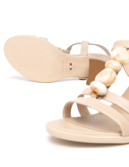 Nero Giardini sandalo in pelle con tacco comodo
